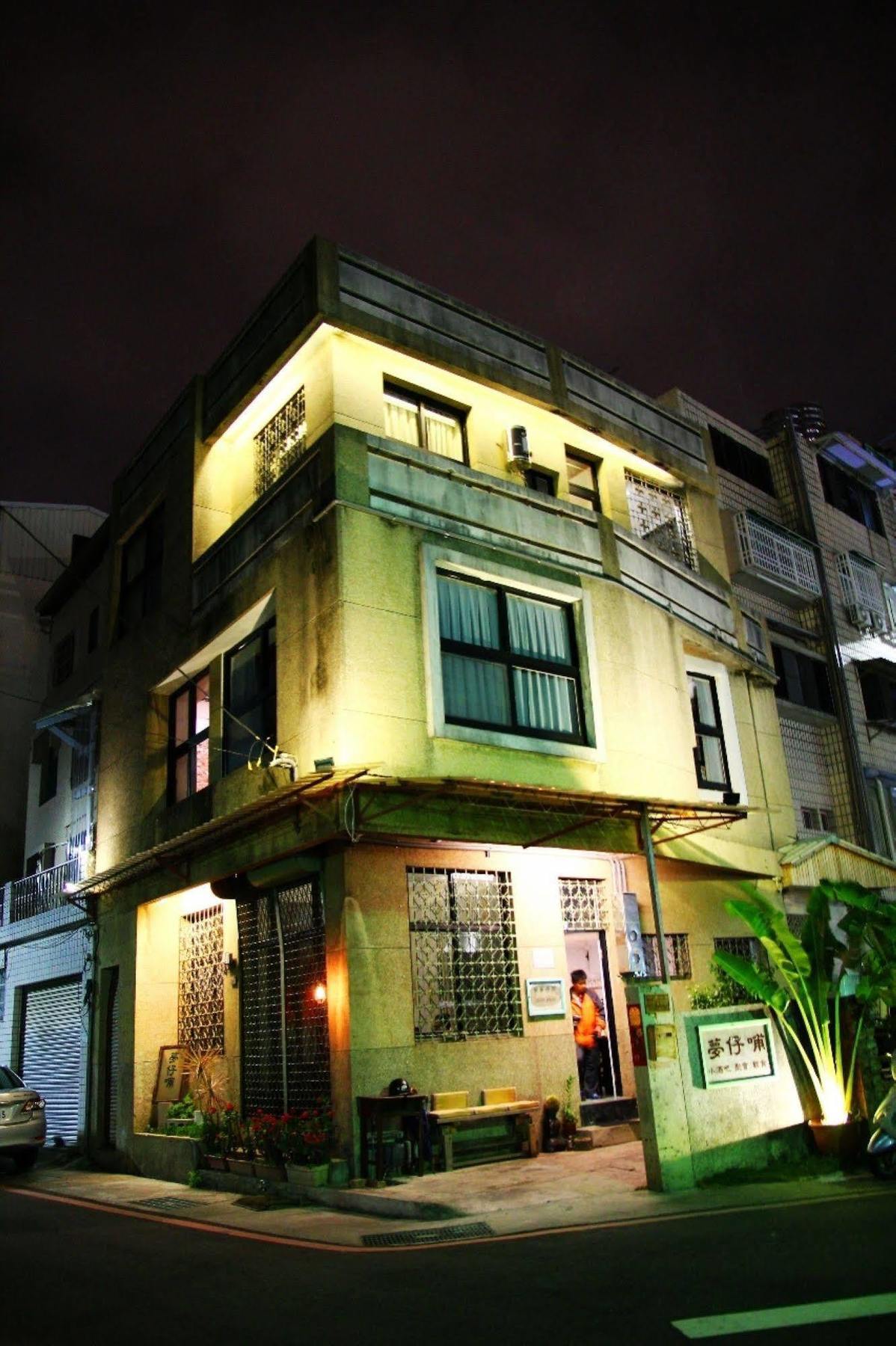 Meng Zi Bu _Dream Corner Vandrarhem Tainan Exteriör bild